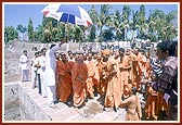 Darshan of Yogi Ghat by the banks of river Shetrunji where Jhina Bhagat (Yogiji Maharaj) used to meditate