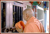 Darshan at the Akshar Ordi