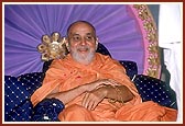 Swamishri in a divine mood