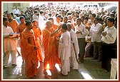Swamishri blesses devotees