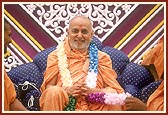 Swamishri in a joyous, divine mood 