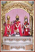 Shri Harikrishna Maharaj and Shri Radha Krishna Dev