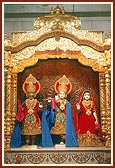 Shri Harikrishna Maharaj and Shri Radha Krishna Dev
