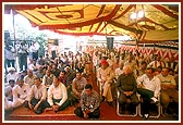 Swamishri blesses a satsang assembly