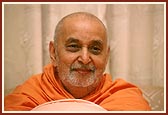 Swamishri in a joyful and radiant mood