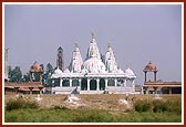 With the vision and blessings of Brahmaswarup Yogiji Maharaj the Shri Swaminarayan Mandir was inaugurated in February last year on the banks of the river Yamuna