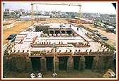 Construction of shikharbaddh mandir