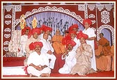 Swamishri with leading devotees of Chennai