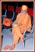 At Chennai airport Swamishri is engaged in a dialogue with the London youths who offer their services in car parking at the London Mandir&nbsp;