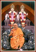 Swamishri blesses the assembly 