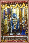 Shri Harikrishna Maharaj and Shri Lakshmi Narayan Dev 