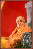 Swamishri during the Vasant Panchami assembly 