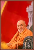 Swamishri during the Vasant Panchami assembly 