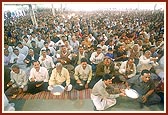 Devotees of both villages perform arti 
