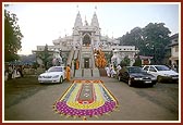 BAPS Swaminarayan Mandir, Atladra