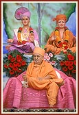Utsav murtis and Swamishri