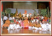 Participants of the cultural program with Swamishri