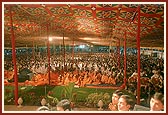 Swamishri blesses the Annual Day function of Akshar Purushottam Chhatralay in Vidyanagar
