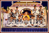 Members of BAPS Children's Forum, Amdavad, perform a kirtan-bhakti program in Swamishri's morning puja 