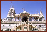 Shri Swaminarayan Mandir built and consecrated by Bhagwan Swaminarayan. Gunatitanand Swami was the mahant of the mandir for 40 years.