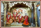 (L to R) Shri Suryanarayan Dev, Shri Baldev and Shri Krishna - Revatiji
