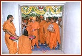 Swamishri inaugurates two newly built buildings at the BAPS Naimisharanya Gurukul in Gondal