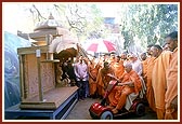 Swamishri inspires and consecrates on average one new BAPS mandir a week. To fulfil the requirements of mandirs, Swamishri makes an observation tour at one of the many workshops of the Sanstha at the Gondal Mandir 