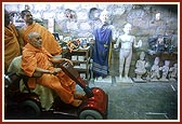 Swamishri inspires and consecrates on average one new BAPS mandir a week. To fulfil the requirements of mandirs, Swamishri makes an observation tour at one of the many workshops of the Sanstha at the Gondal Mandir 