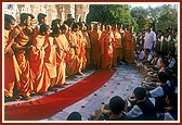 While Swamishri does pradakshina at the Smruti mandir, students of BAPS Gurukul in Sarangpur present a tabla performance