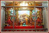 Murtis at BAPS Swaminarayan Mandir, Badalpur
