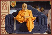 Swamishri seated during the welcome assembly