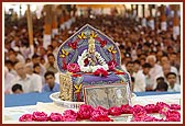 Shri Harikrishna Maharaj