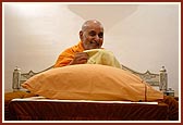 Swamishri laughs during a conversation with the sadhus