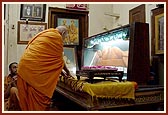 Swamishri engaged in darshan in Shastriji Maharaj's room