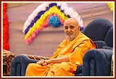 Swamishri during the assembly