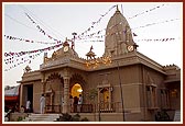 Shri BAPS Swaminarayan Mandir, Vatadara