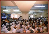 Blesses the satsang assembly