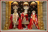 The sacred images of Shri Harikrishna Maharaj and Shri Radha Krishna Dev