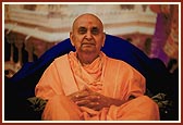 Swamishri during the assembly