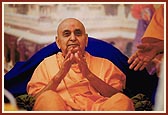Swamishri during the assembly