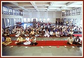 The prominent devotees of all three villages also perform arti