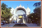 BAPS Shri Swaminarayan Mandir, Navsari 