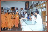 Sanctifies the newly constructed Aksharpith bookstall