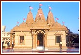 BAPS Shri Swaminarayan Mandir, Tithal 