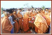 Performs the inaugural pujan rituals