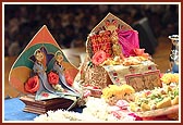 Thal being offered to Shri Harikrishna Maharaj and Shri Jabreshwar Maharaj during Swamishri's puja