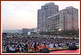 &nbsp;&nbsp;Mammoth Uttarayan evening assembly at Bhakti Park