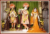 Shri Harikrishna Maharaj and Shri Radha Krishna Dev