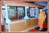 Swamishri engaged in darshan of murtis in BAPS Shri Swaminarayan Mandir, Selvas