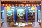 Swamishri engaged in darshan of murtis in BAPS Shri Swaminarayan Mandir, Selvas